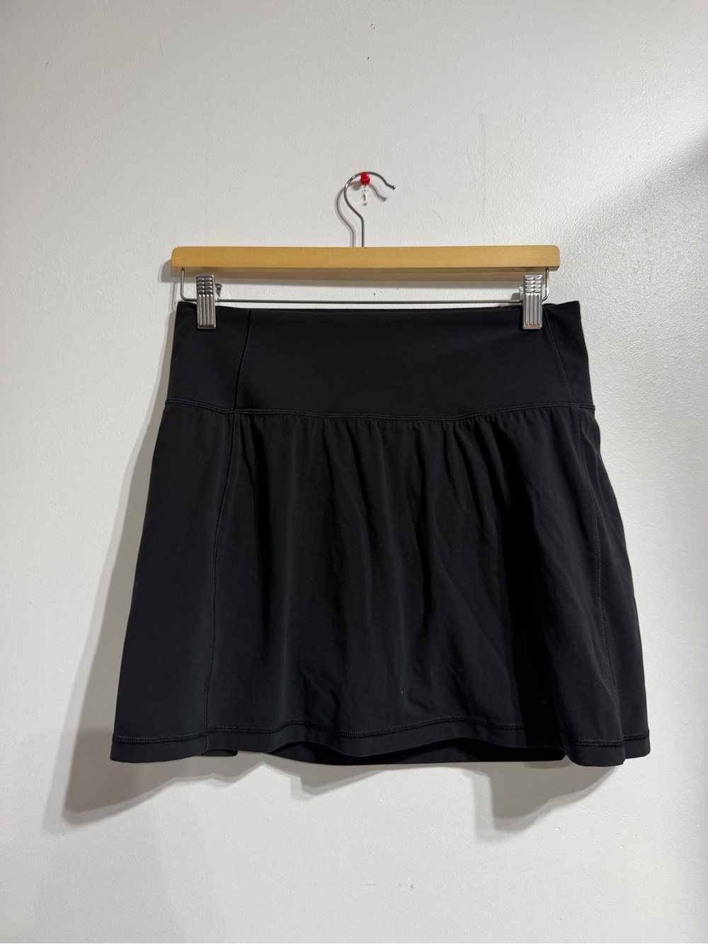Athleta Black Salutation Stash 14.5" Skort Size Medium Athletic Skirt